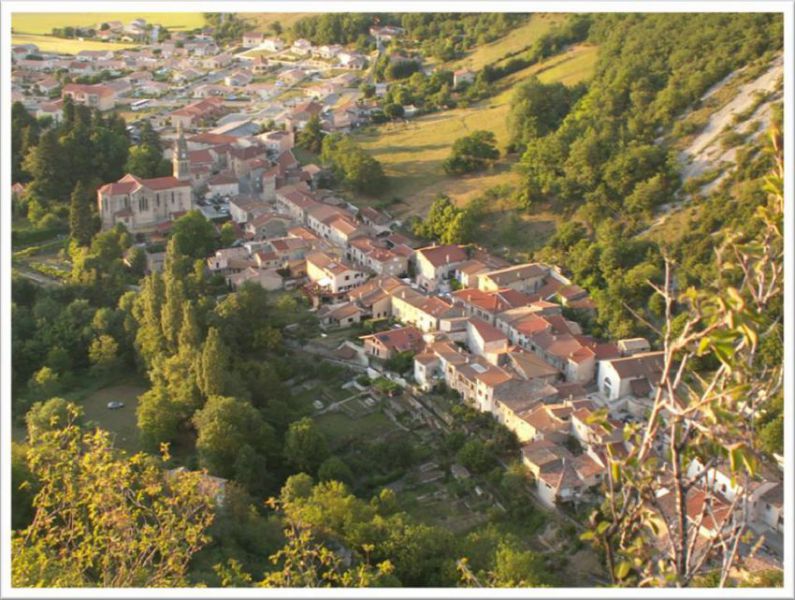 le village vue du dessus.jpg