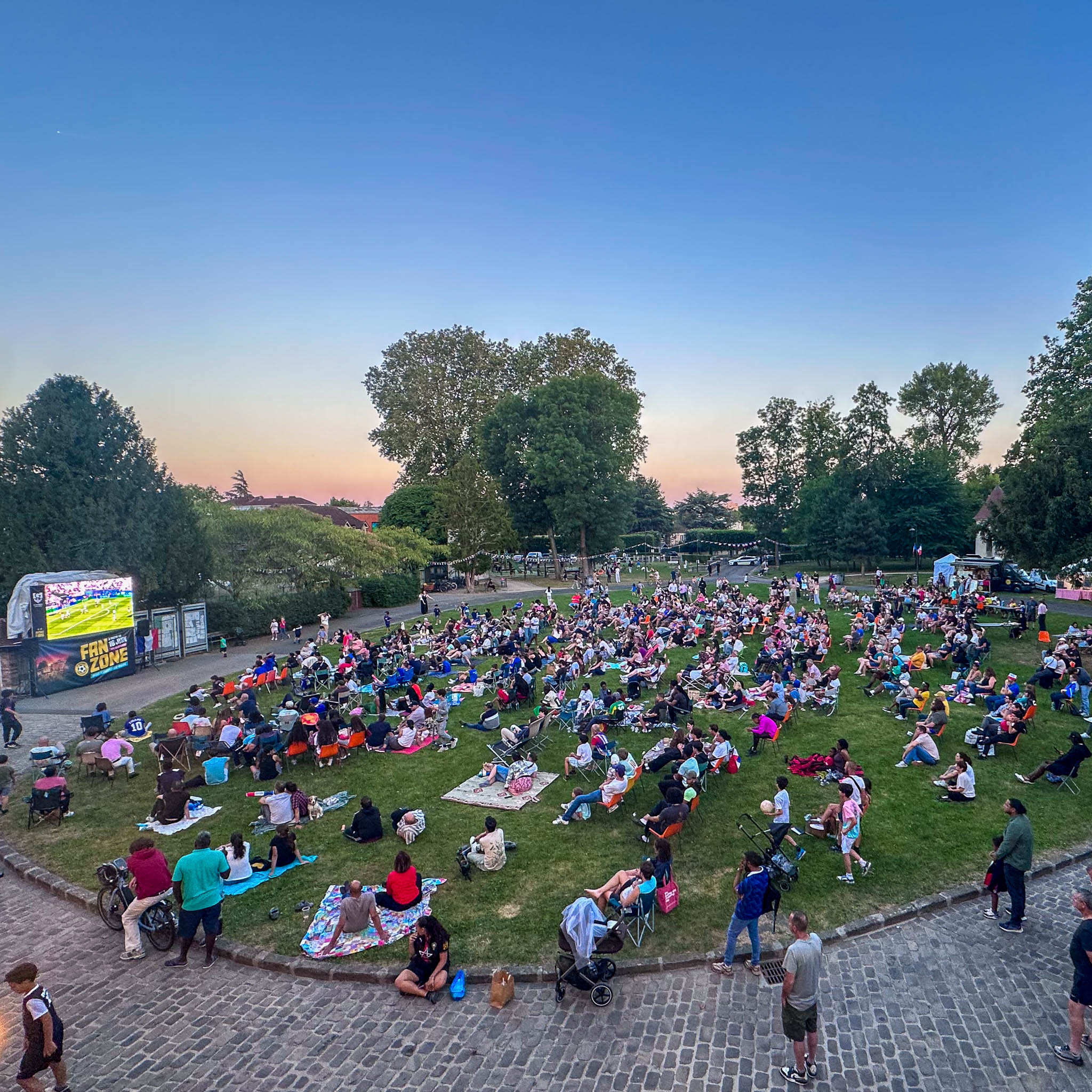 FAN ZONE 1606 SMALL-3.jpg