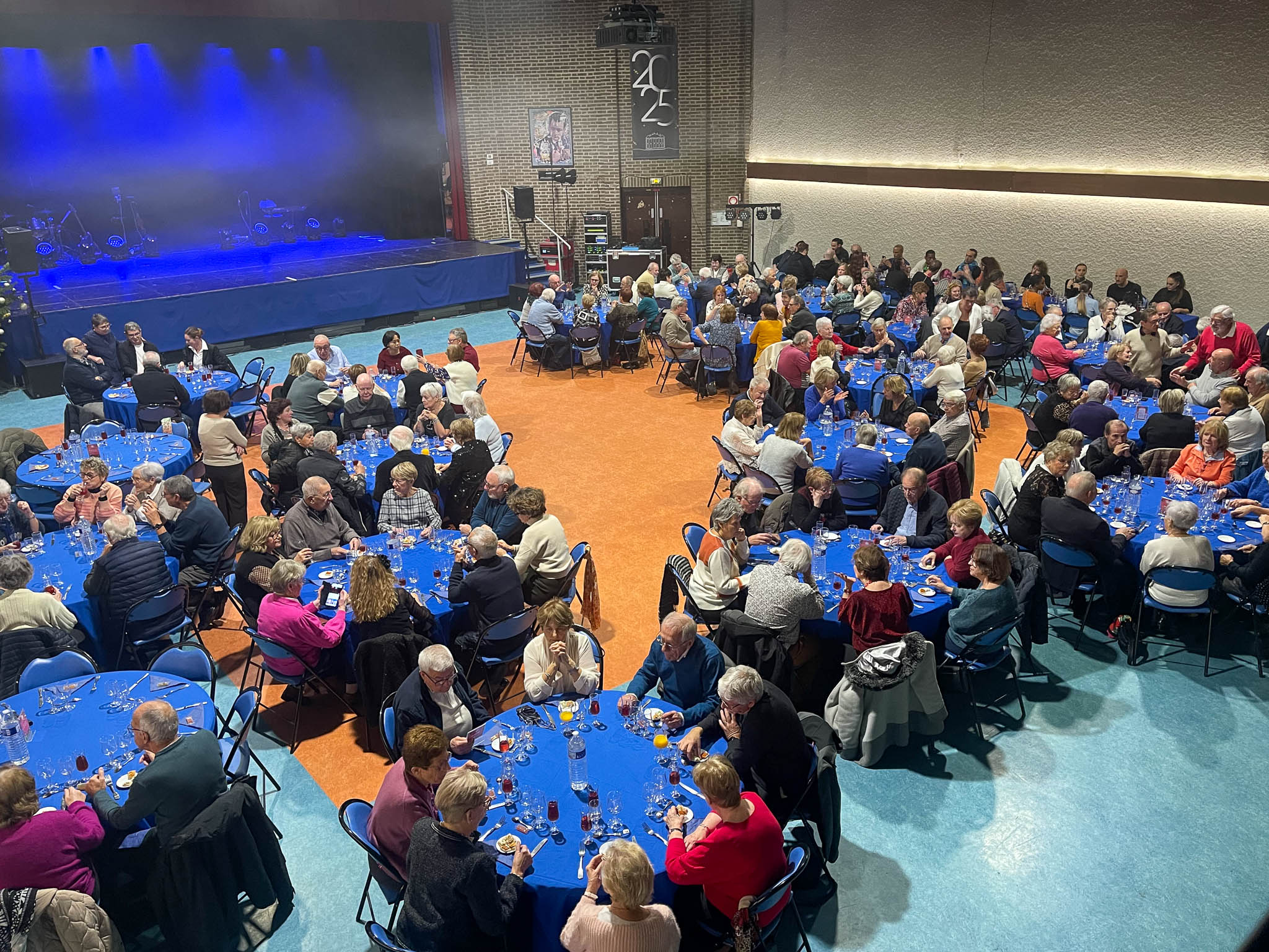 REPAS NOEL SENIORS 2025.jpg