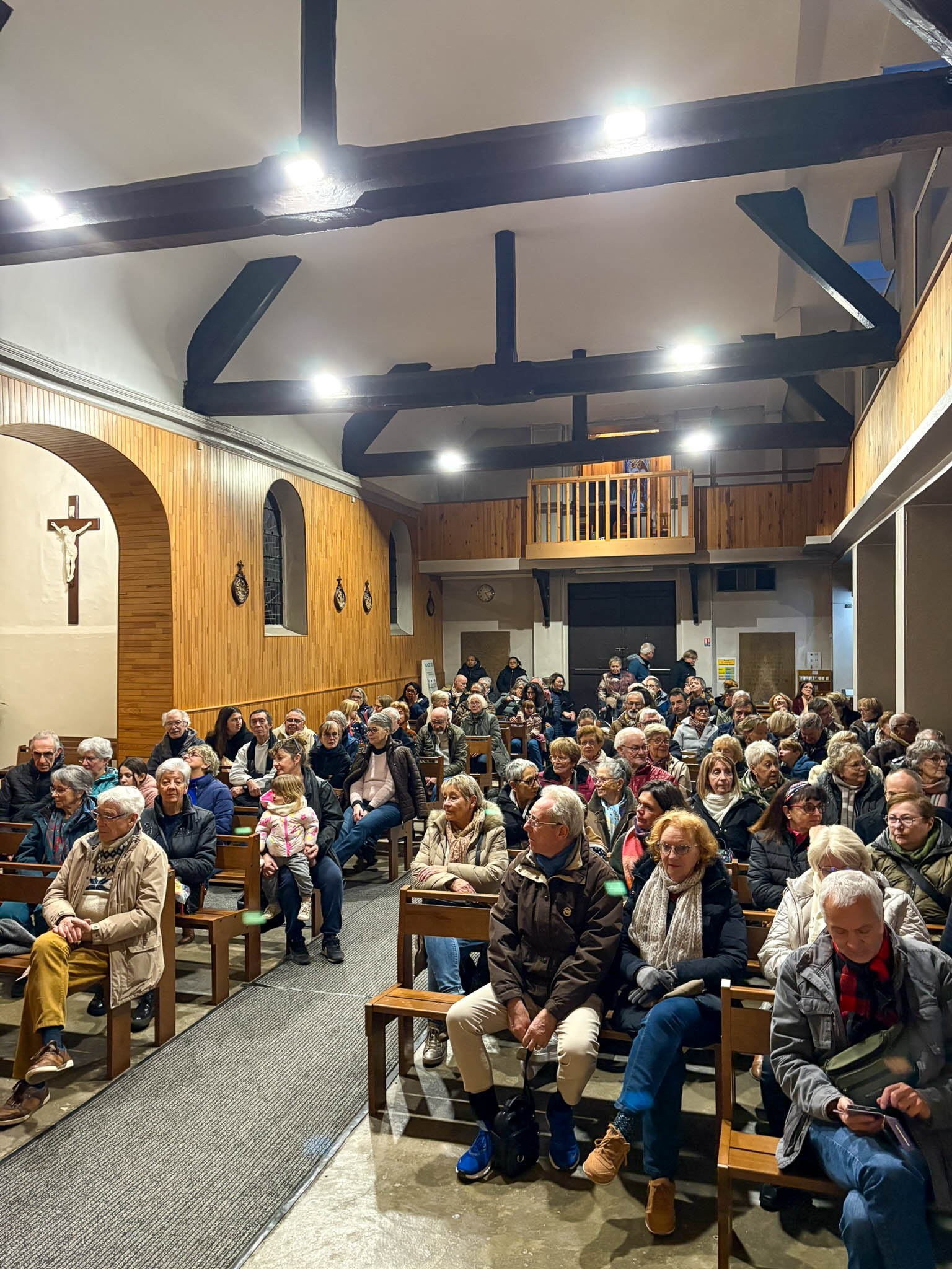 CHORALE SENIORS DEC 25-2.jpg