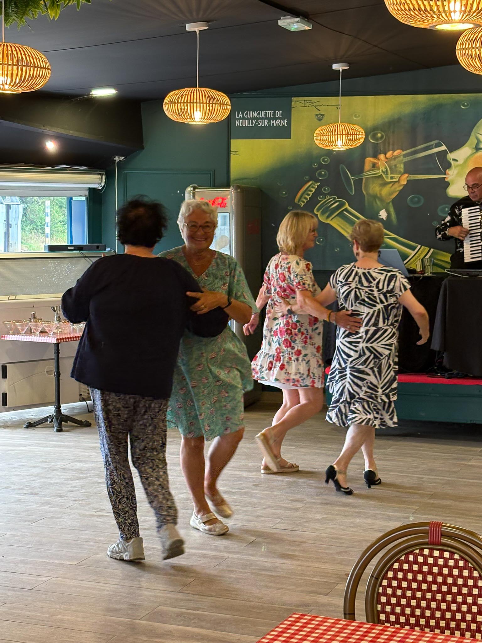 SORTIE SENIORS CHEZ FIFI-4.jpg