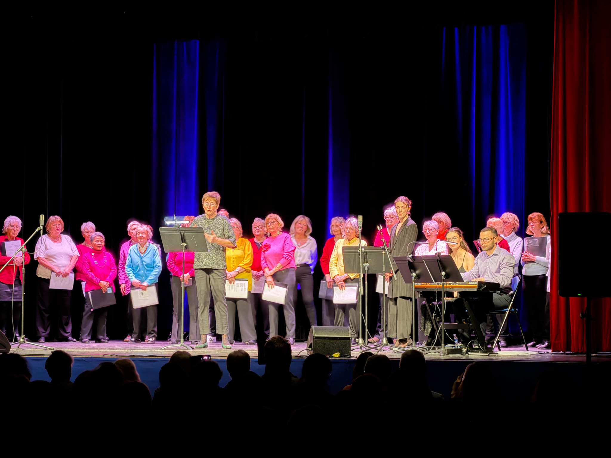 CHORALE SENIORS ET ECOLE DE MUSIQUE-3.jpg