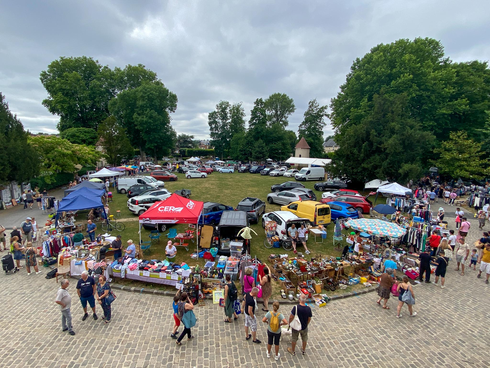 BROCANTE 25-10.jpg