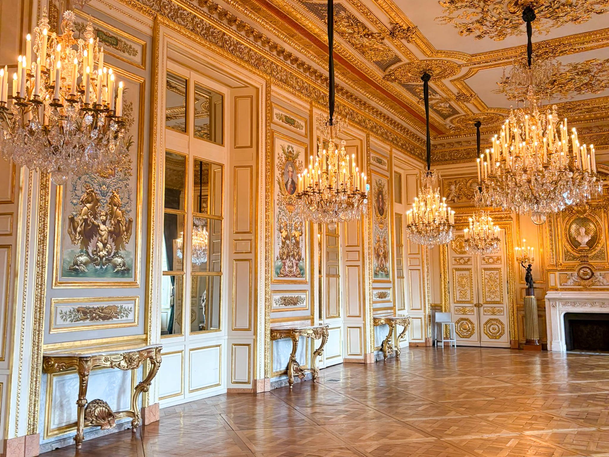 SORTIE SENIORS PARIS DEC 25-15.jpg