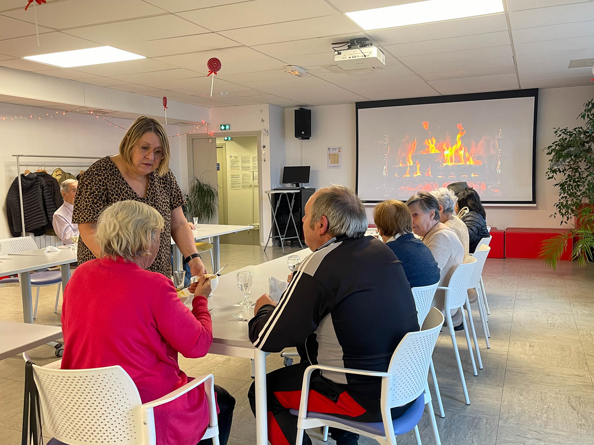 REPAS SENIORS PORTAGE-1.jpg