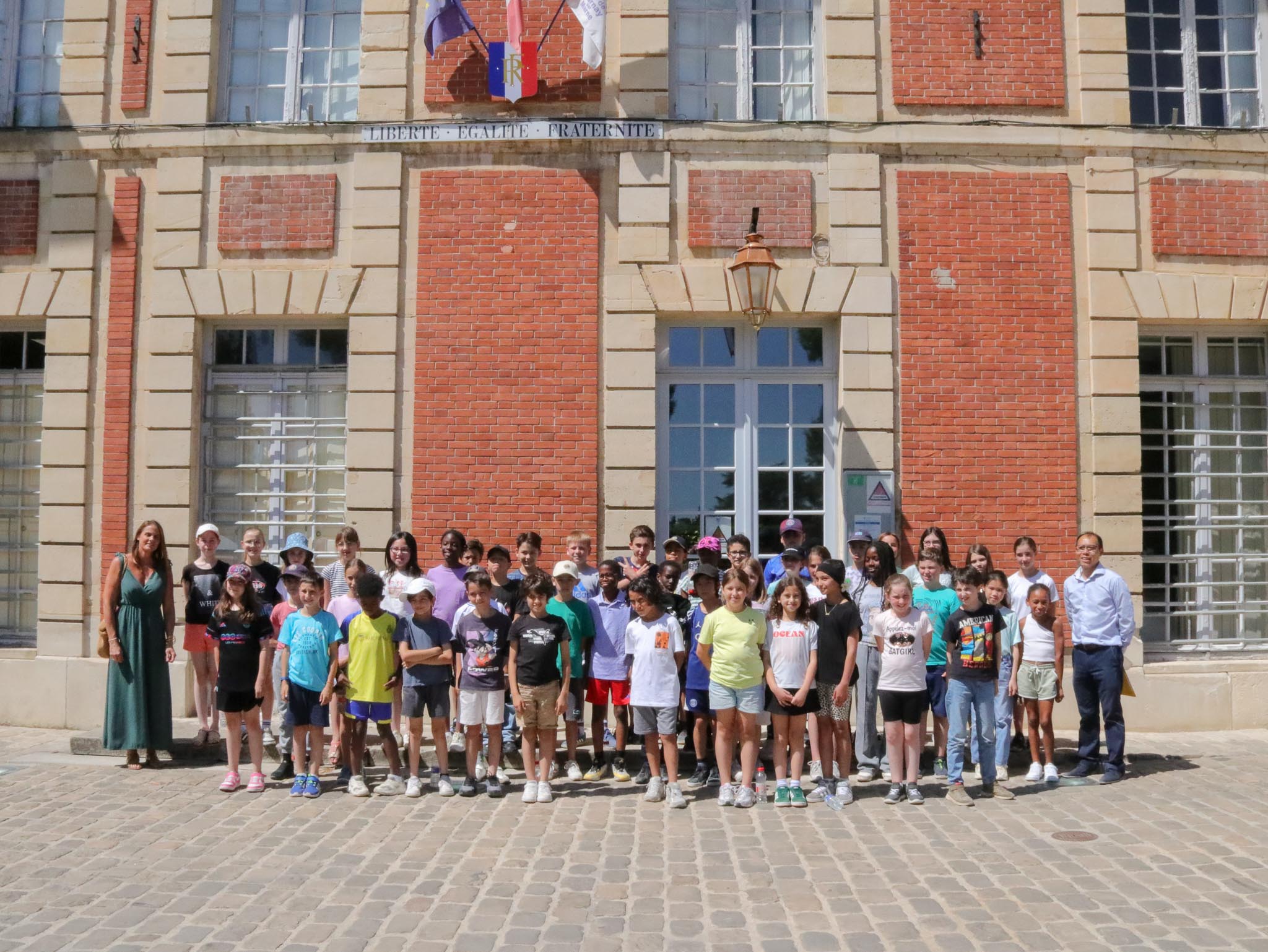 CÉRÉMONIE DES CM2 01.jpg