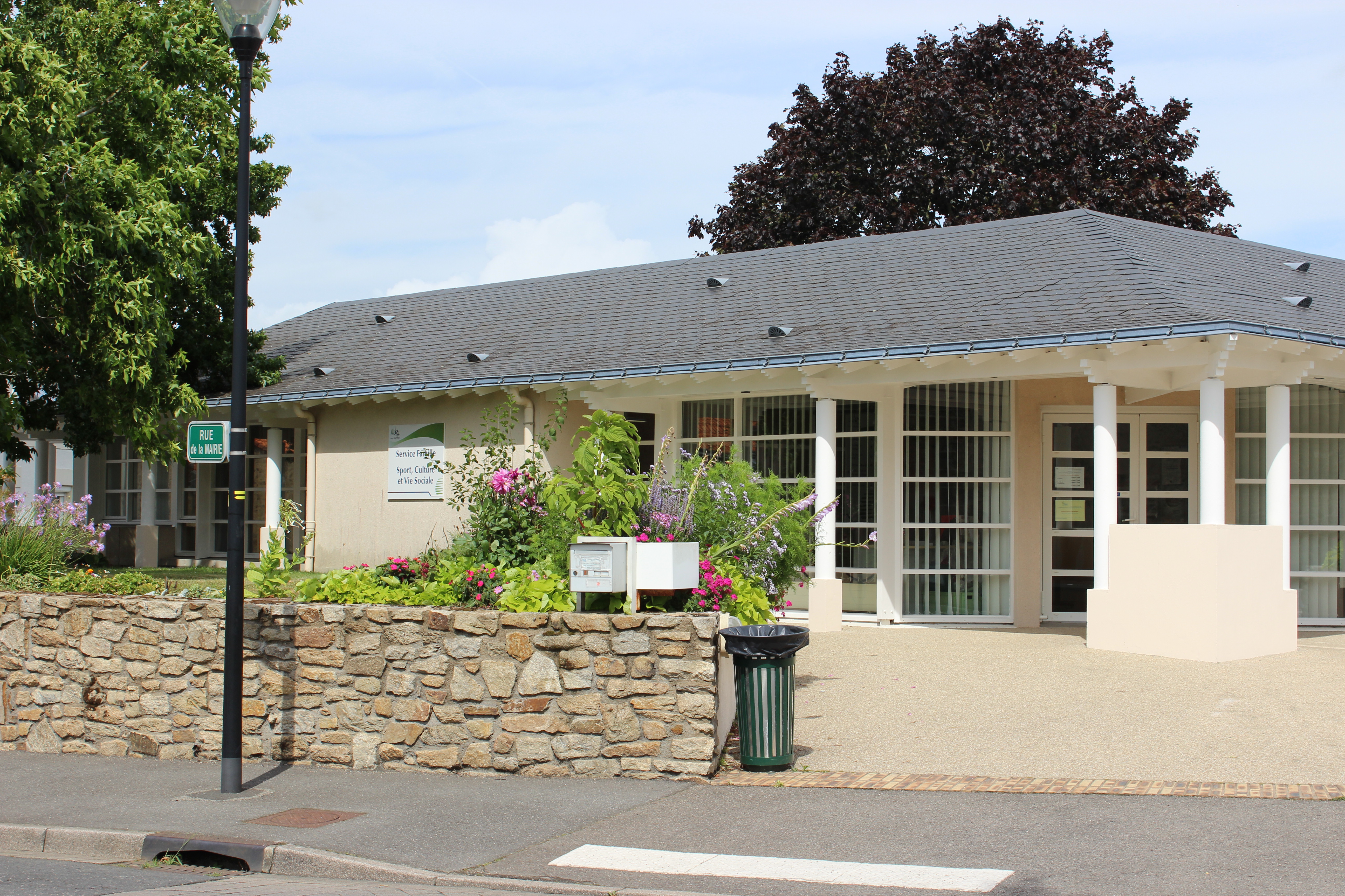 mairie sociale avant _2_.JPG