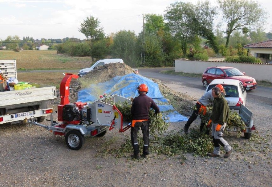broyage plateforme communal.jpg