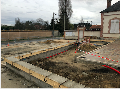 Place de la Mairie Commune de Lombreuil