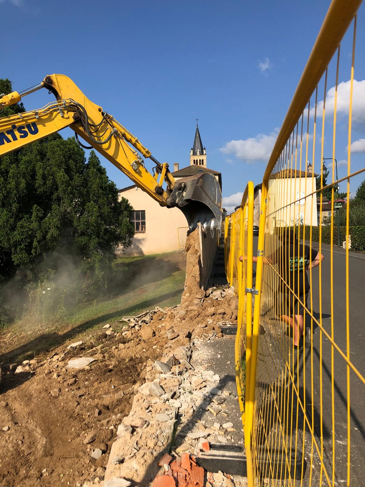 Travaux démolition centre village 2.jpg