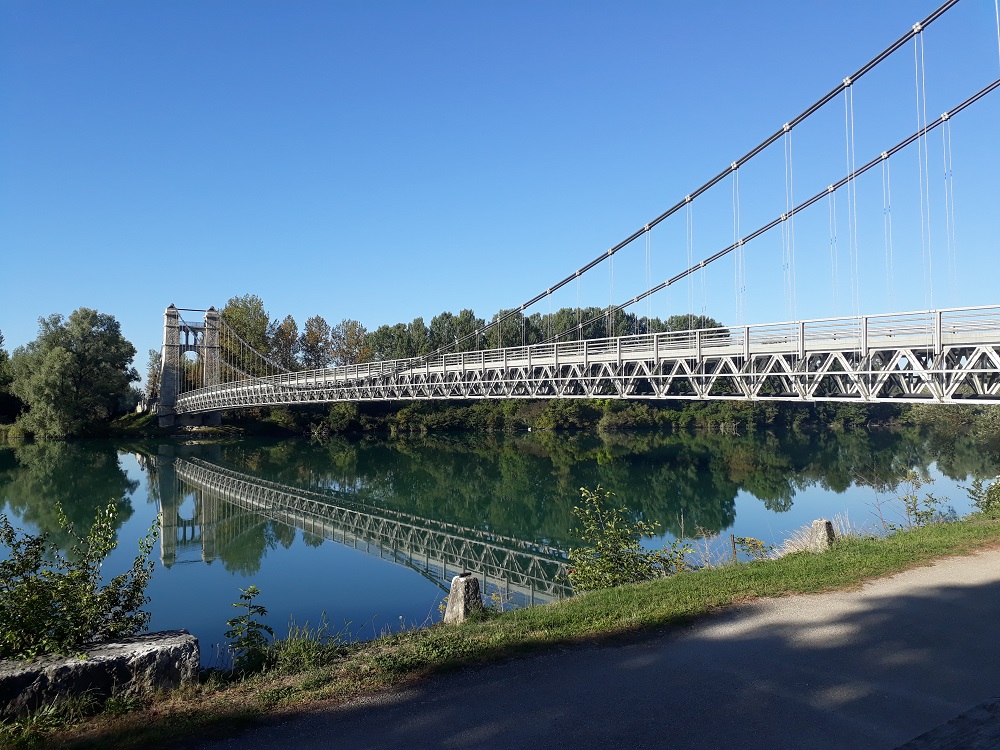 Pont de Groslée reflet.jpg