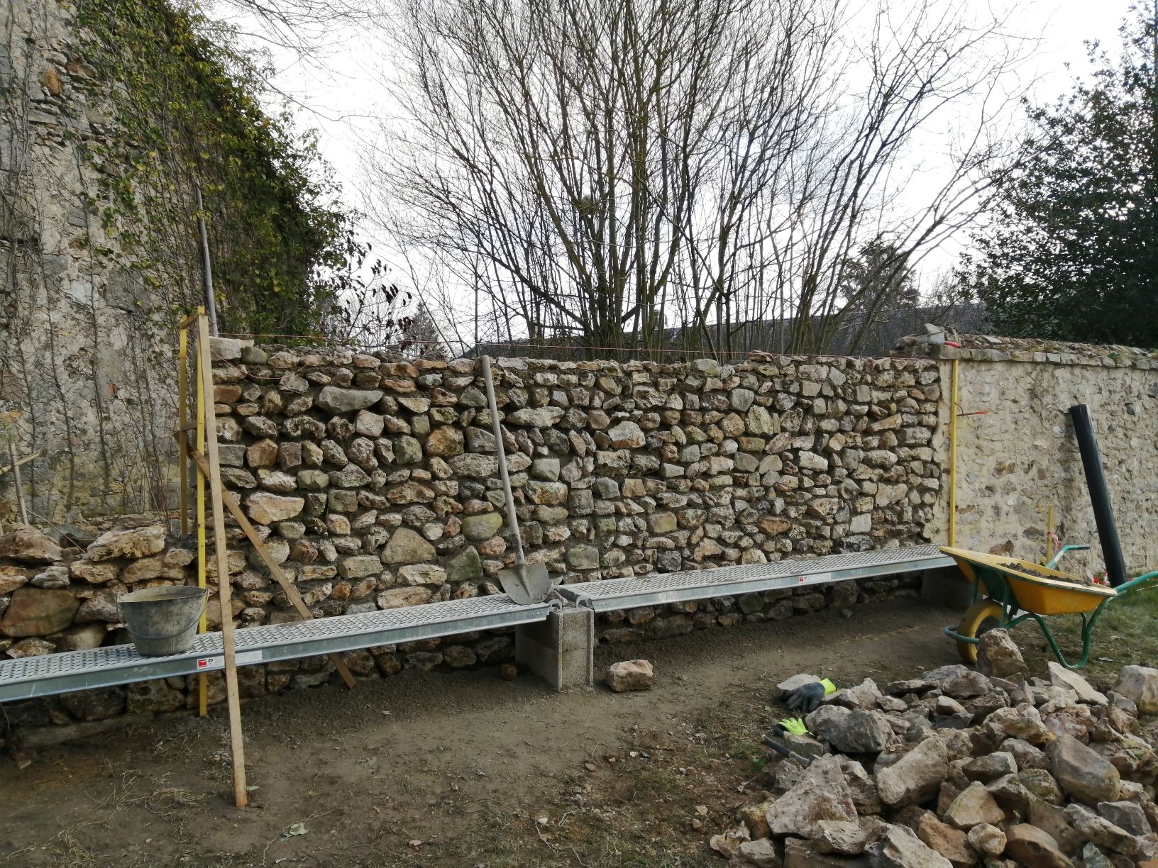 mur église site.jpg