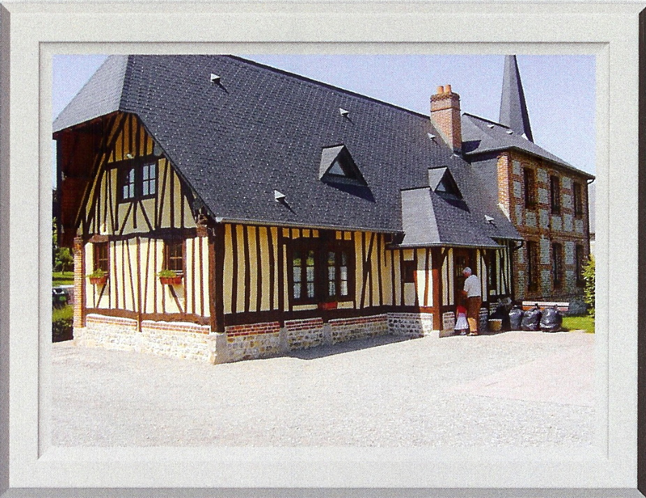salle communale cadre.jpg