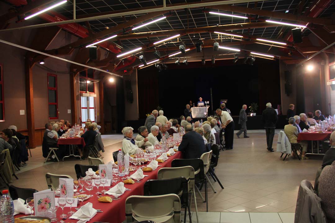 Repas des anciens.jpg