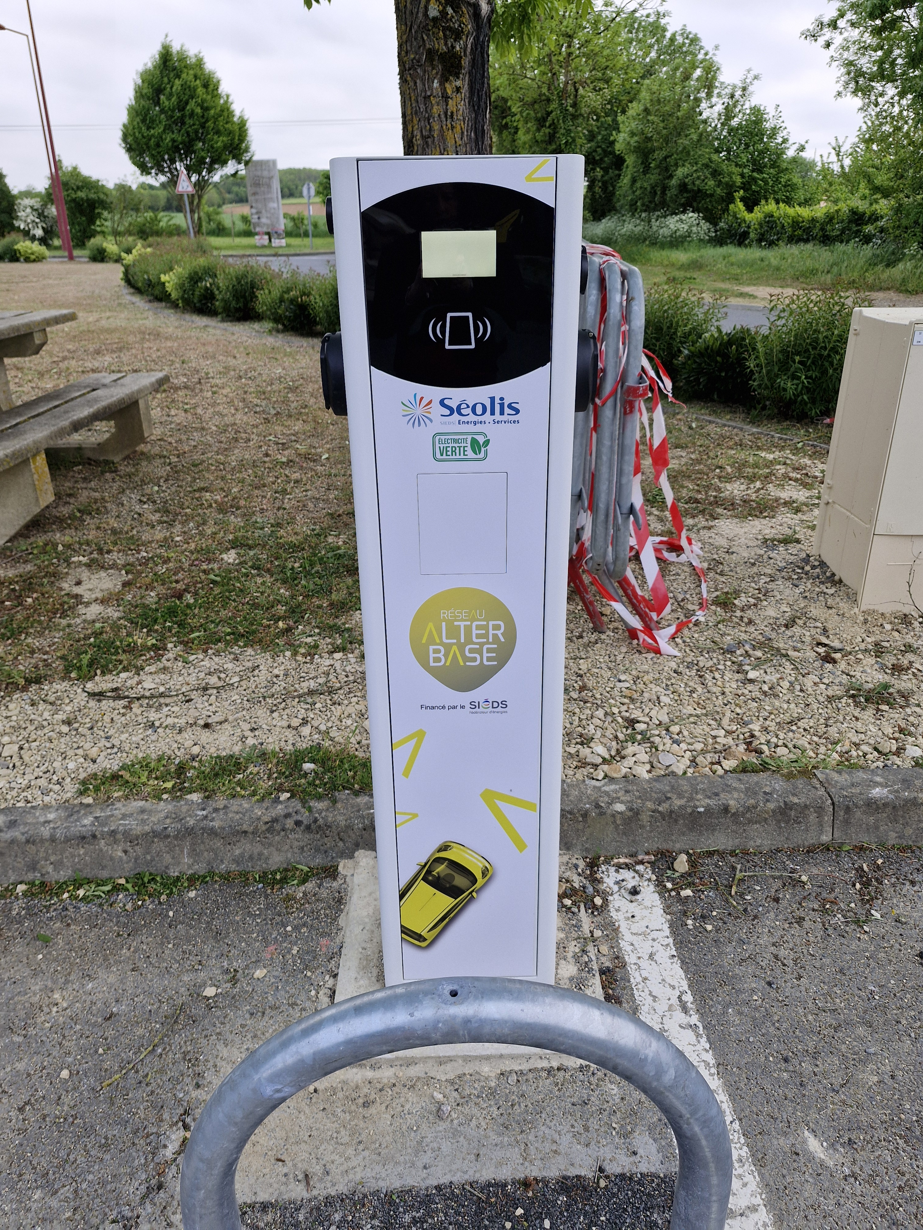 Borne électrique 2.png