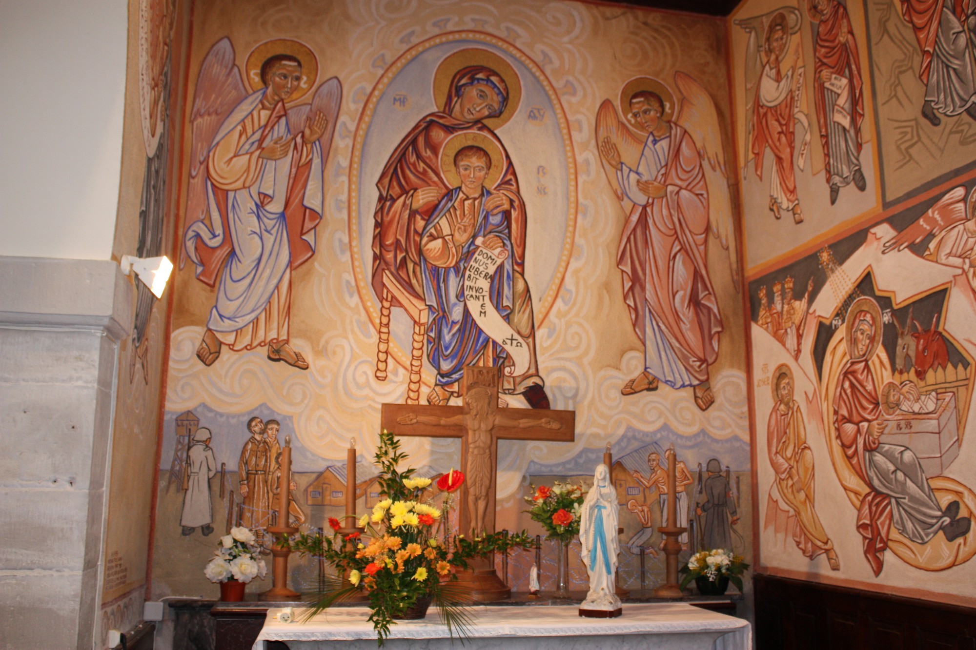 L_église de Fréjeville - Fresques de Nicolaï Greschny 2.JPG