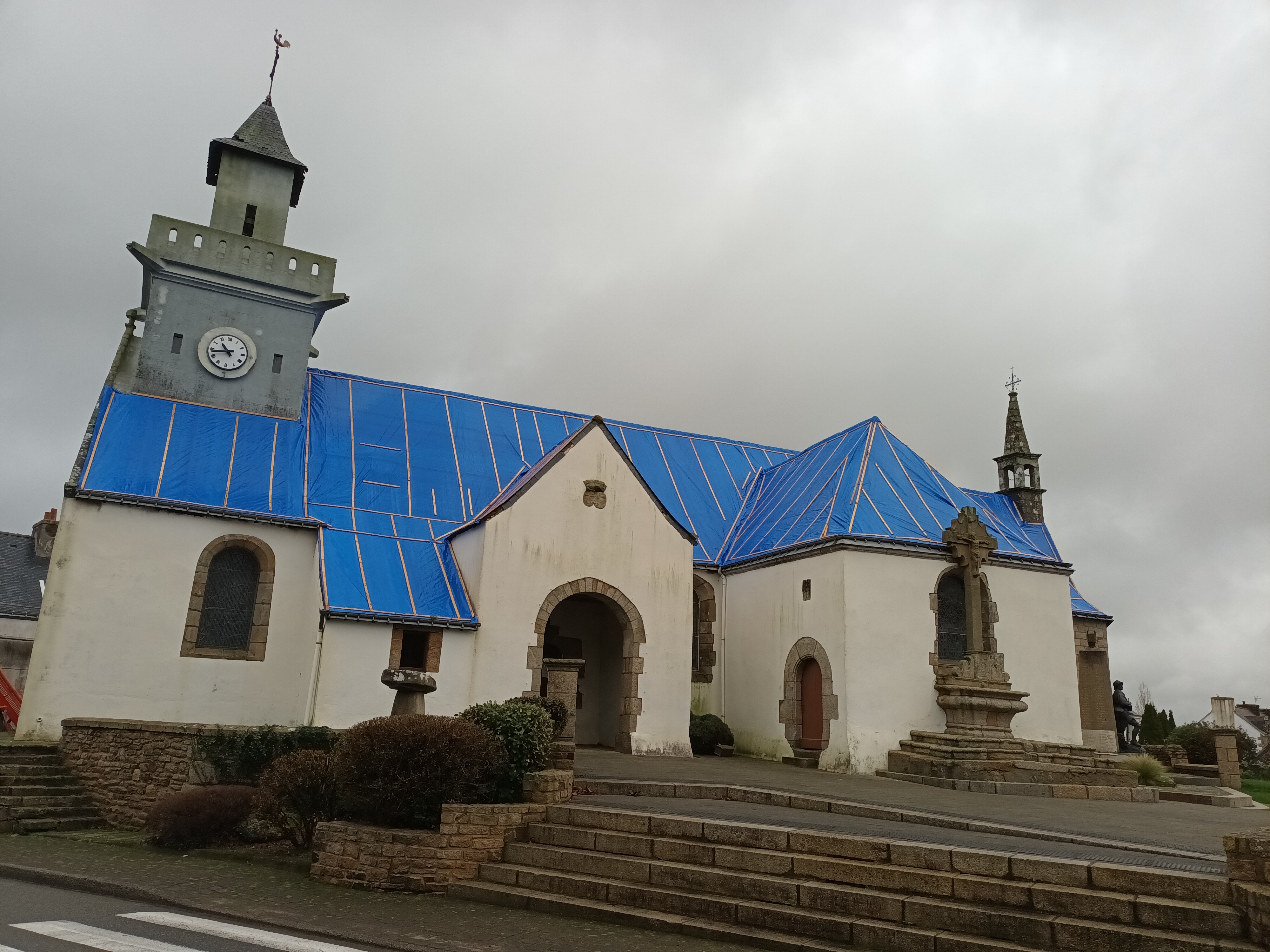 etat actuel exterieur eglise camors.jpg