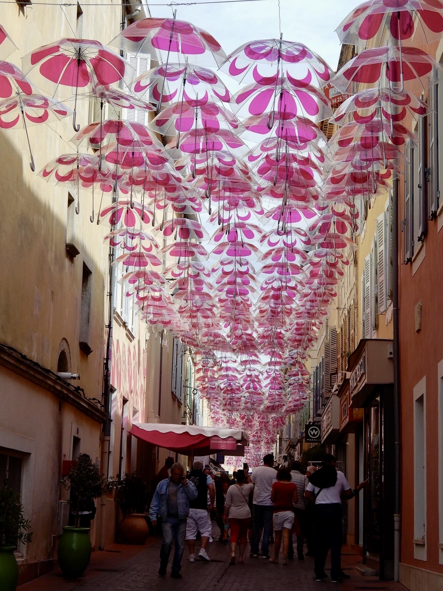 Parapluies_Sanary-sur-Mer_jean-Claude BEAUTRIX
