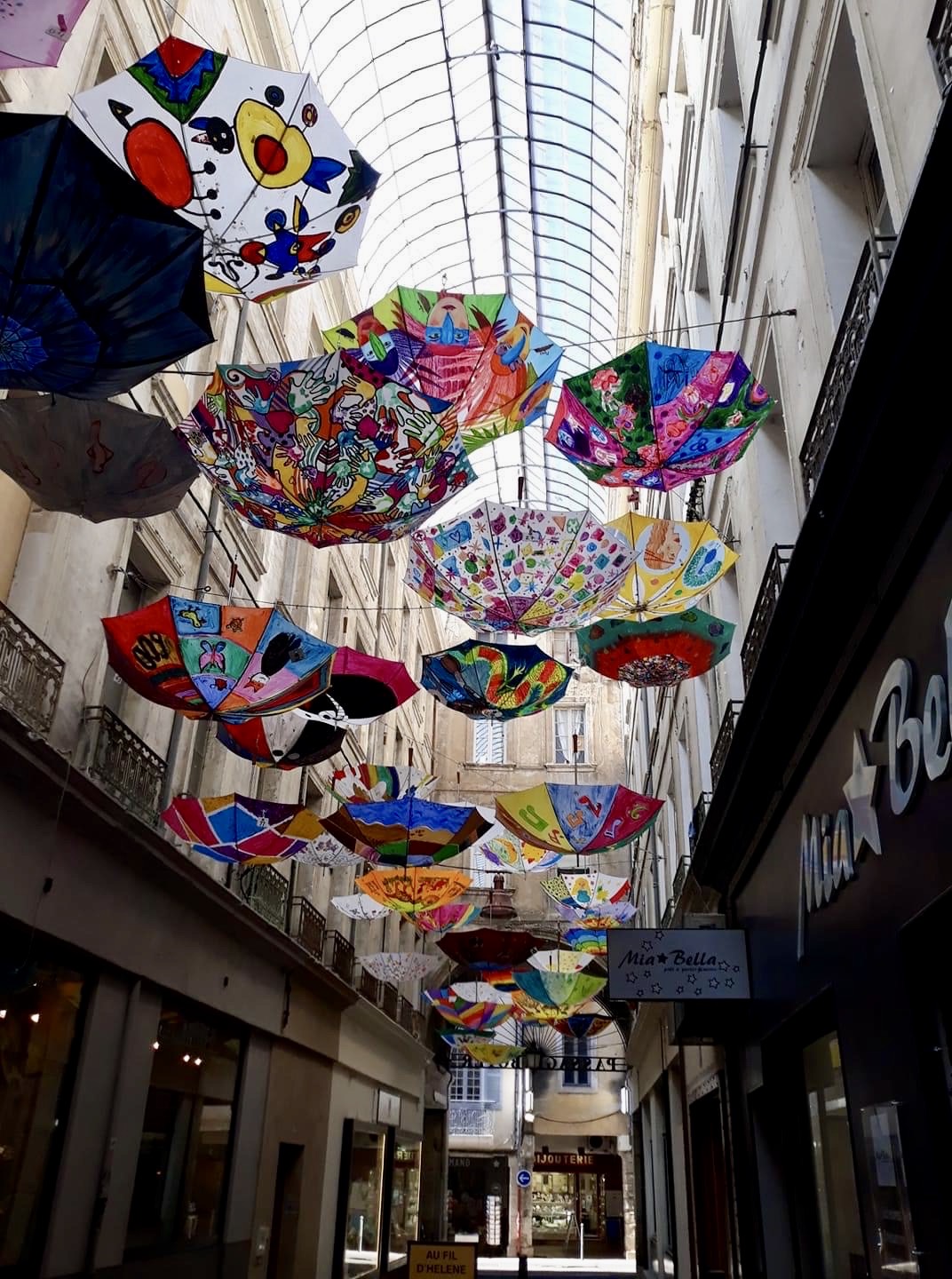 Parapluies_Carpentras_Evelyne GOUTTE