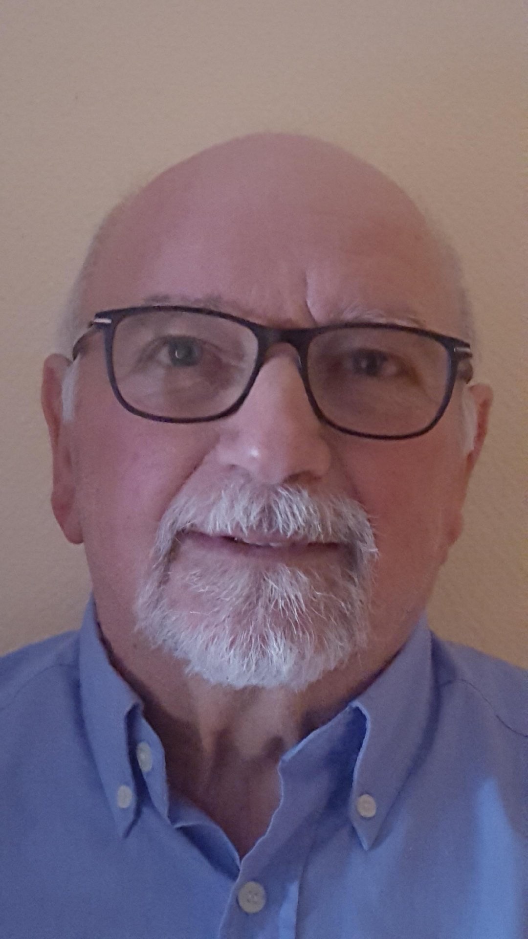 José GUTTIERREZ