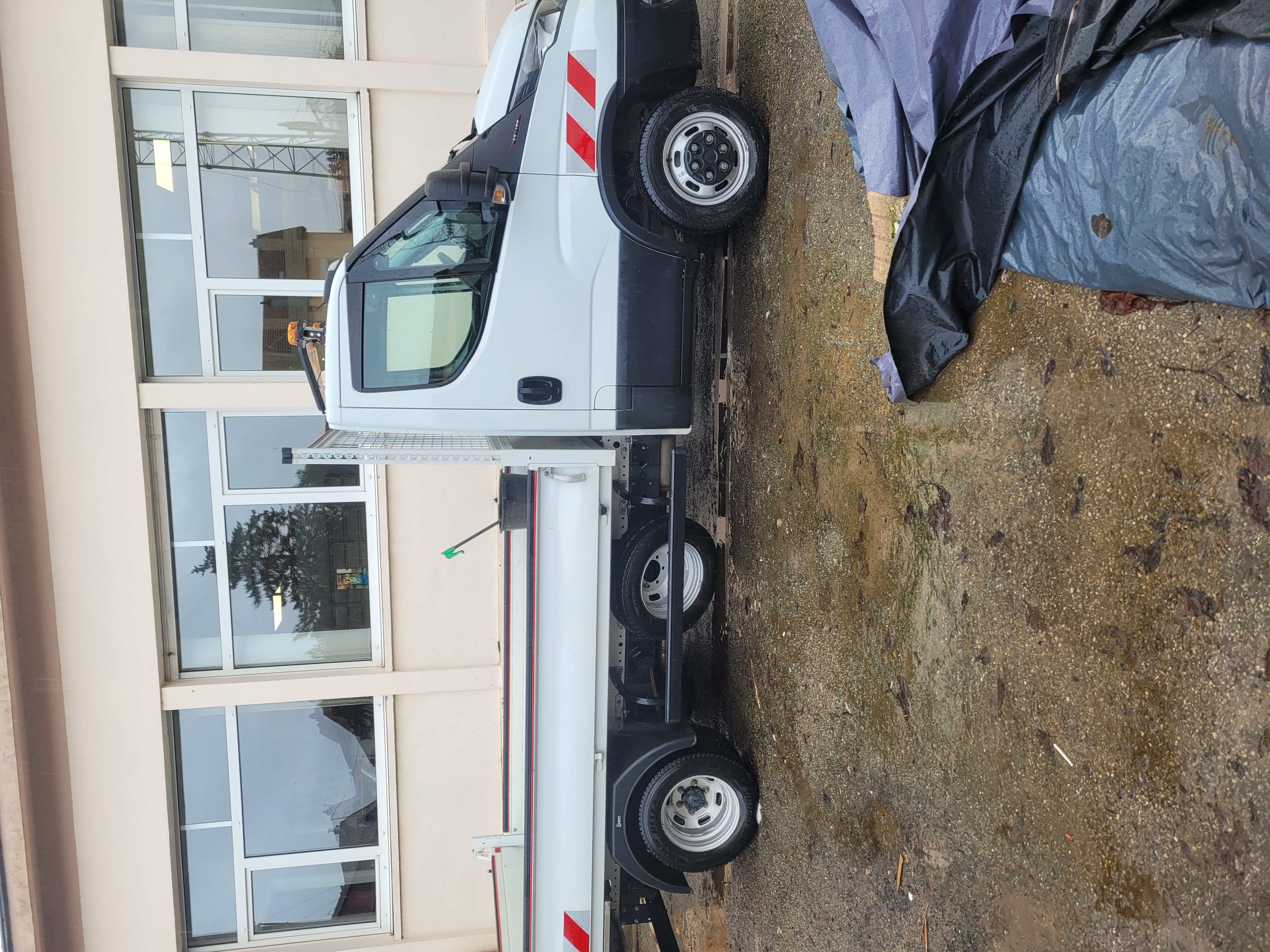 Camion plateau 2.jpg