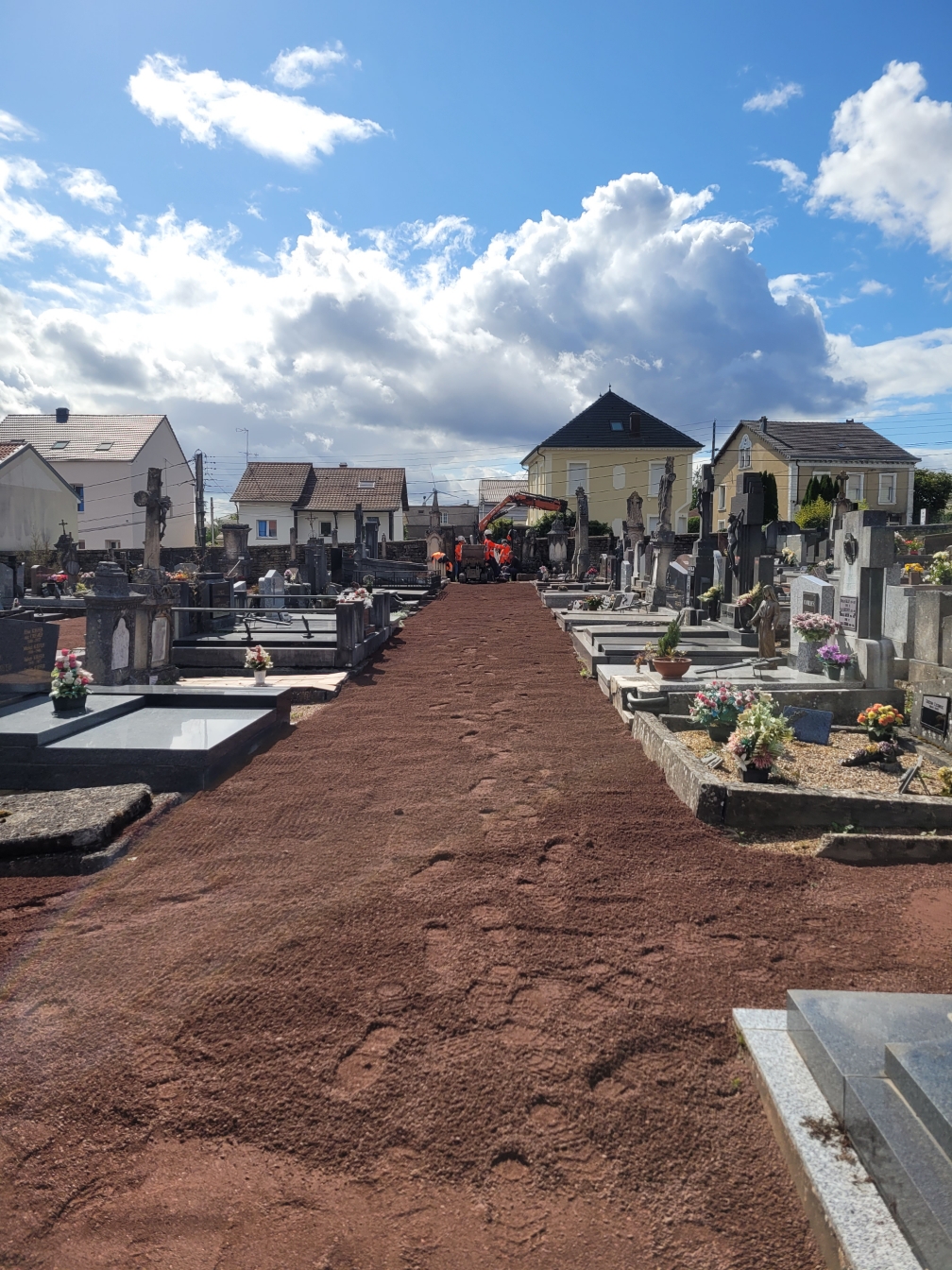 Allée cimetière 1.jpg