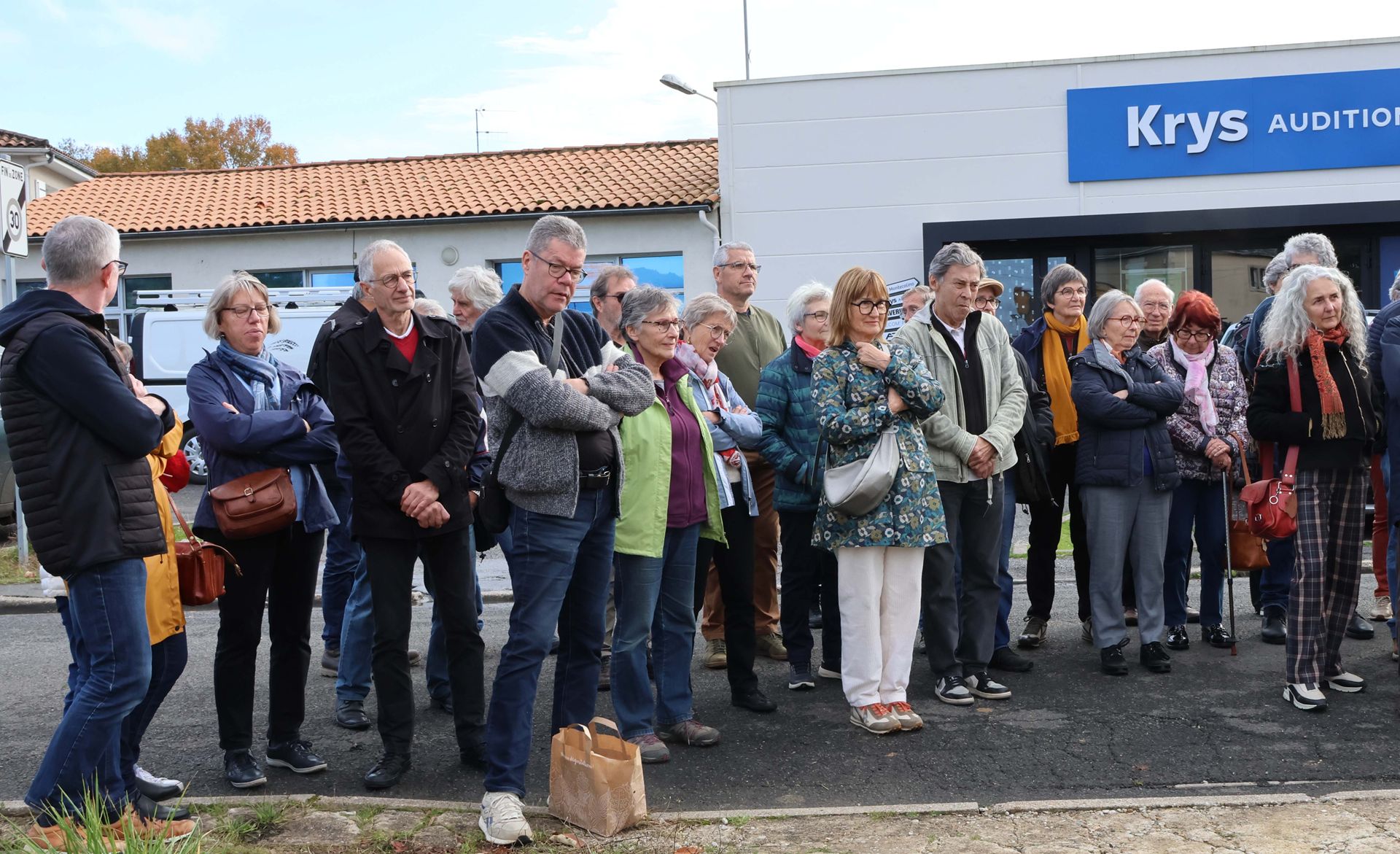 25 11 07 pose de la 1ere pierre _19_.jpg