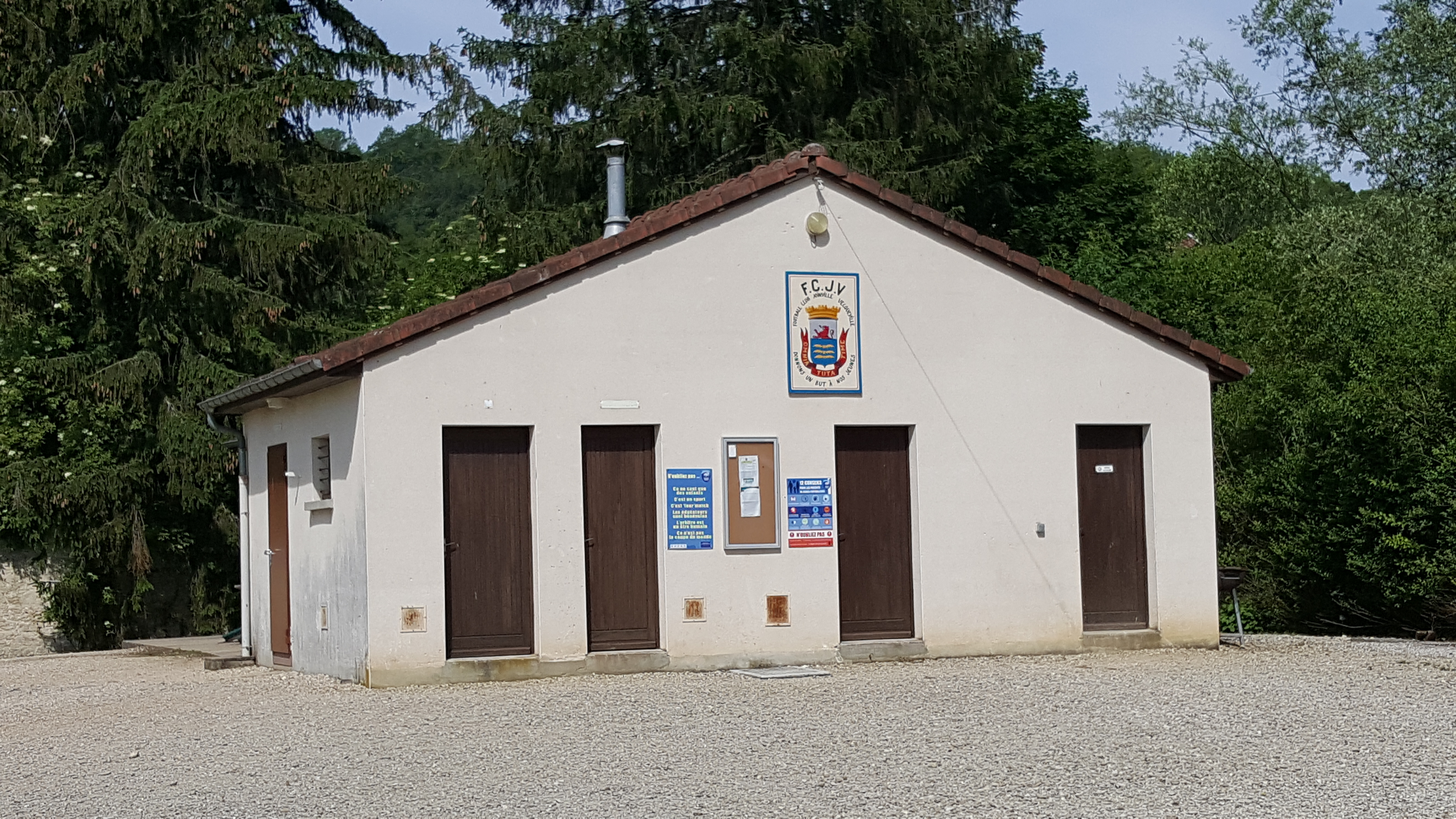 vestiaires stade varinot