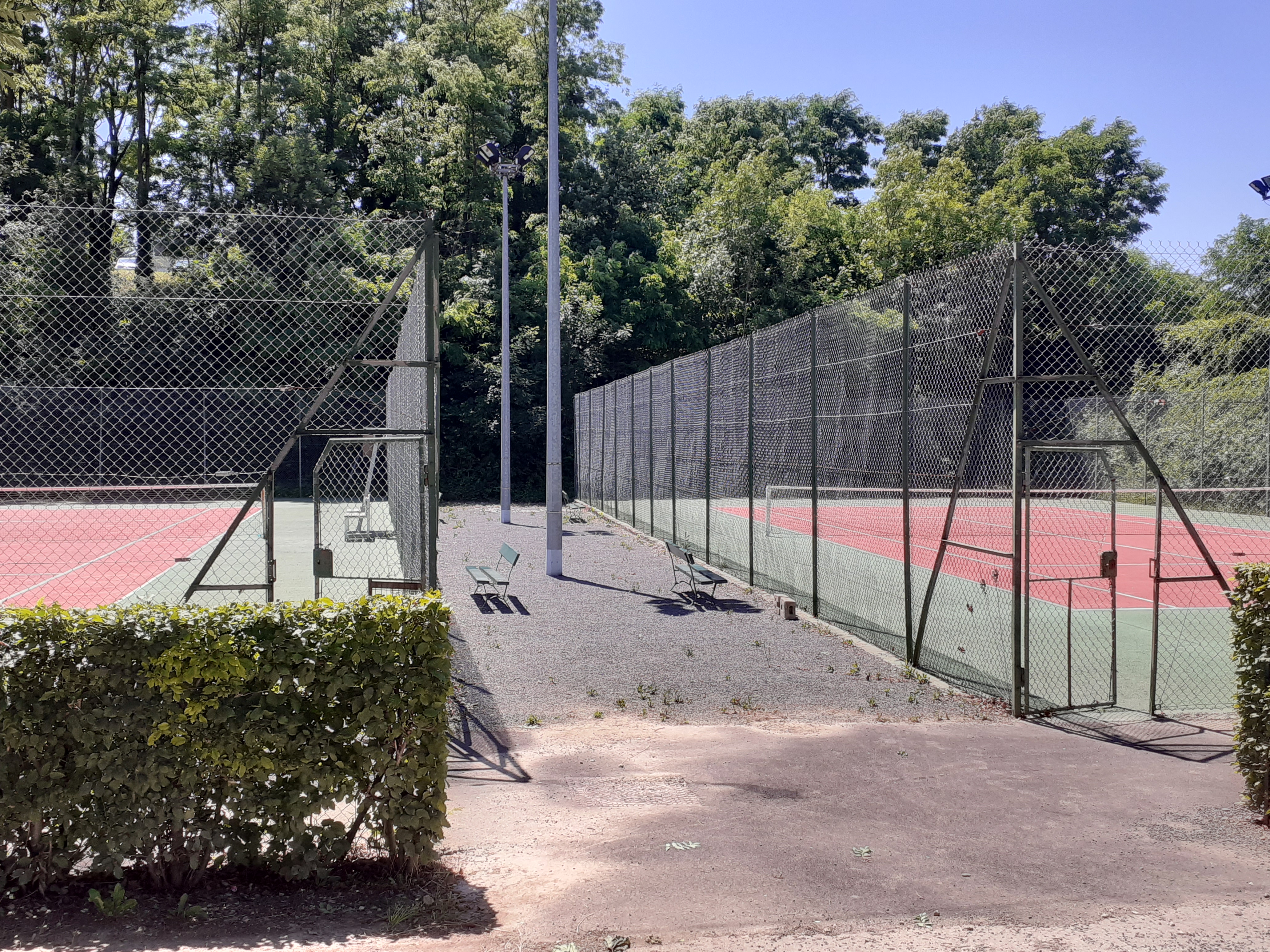 Courts de tennis madeleine.jpg