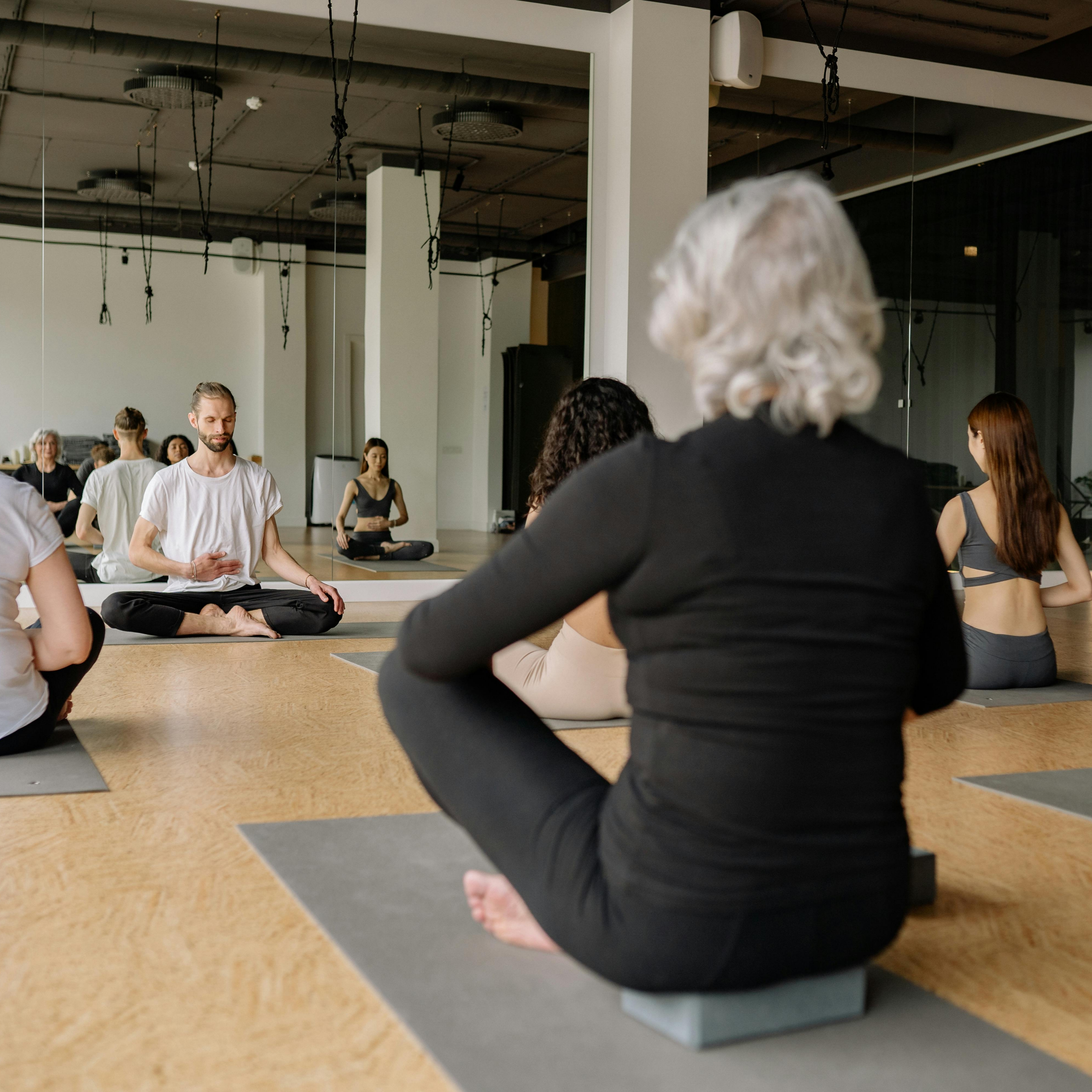 VIGNETTE YOGA 1-1.jpg