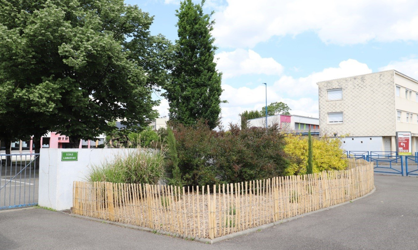 EMBELLISSEMENT DES ESPACES VERTS