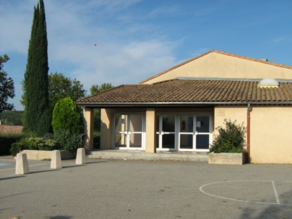 salle des fêtes 2.jpg salle des fêtes 2.jpg