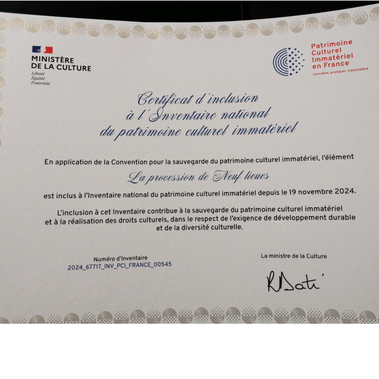 La procession de neuf lieues