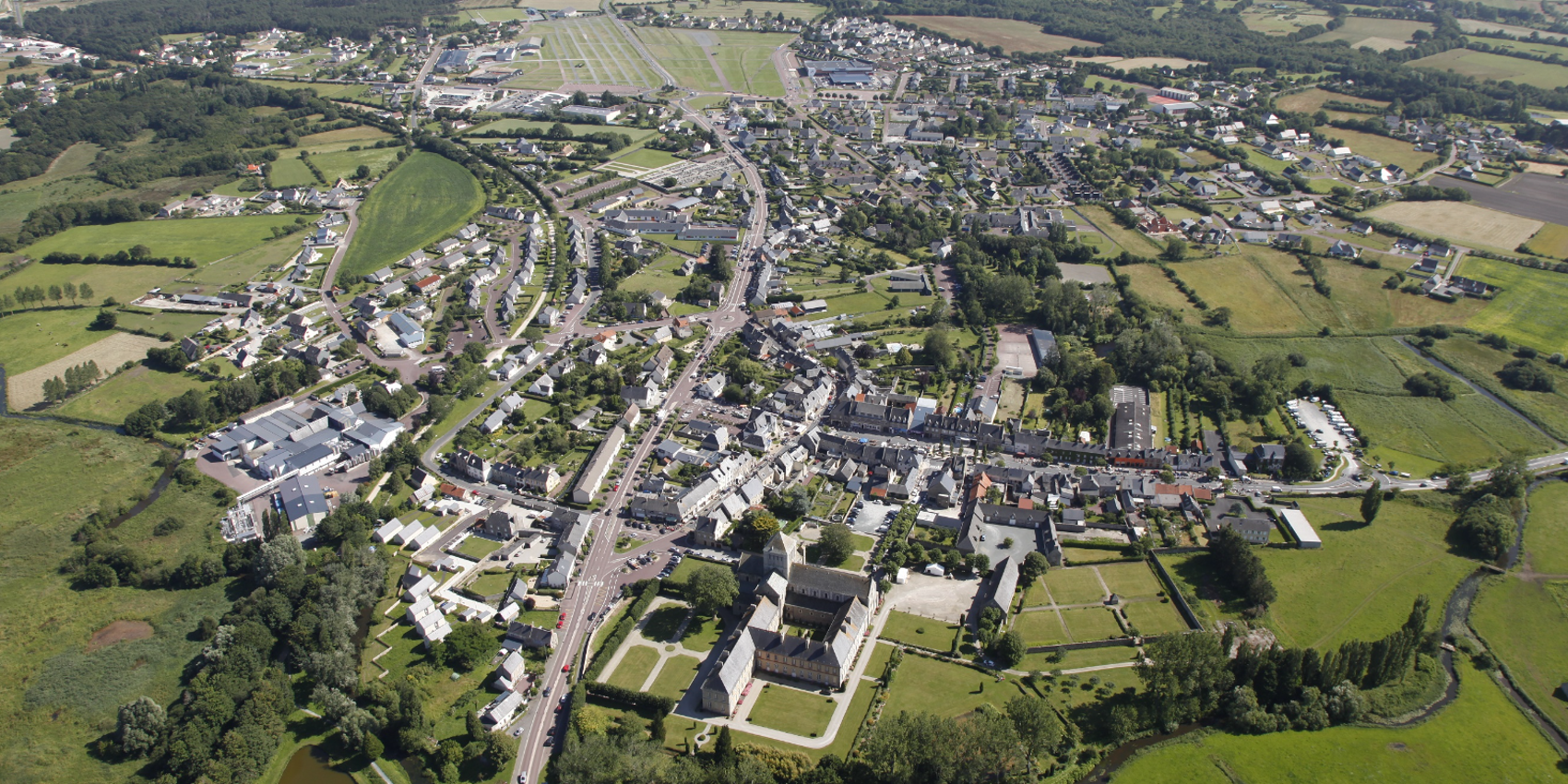 L'Aire de Camping-cars Place St Cloud — photo 5