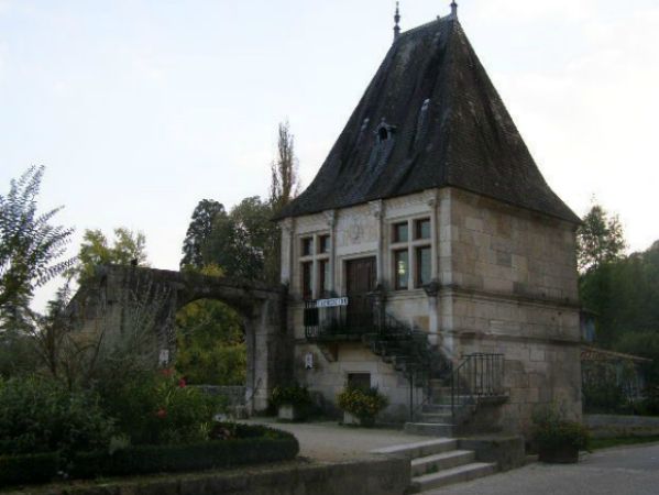 pavillon_o.jpg pavillon_o.jpg