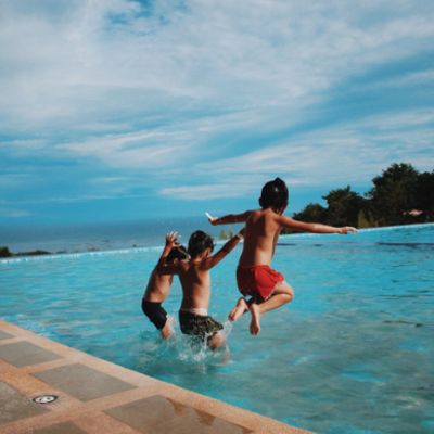 child-pool-jump.jpg
