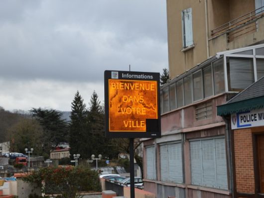 Panneau lumineux _1_.JPG